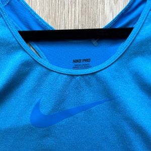 Nike pro workout tank top